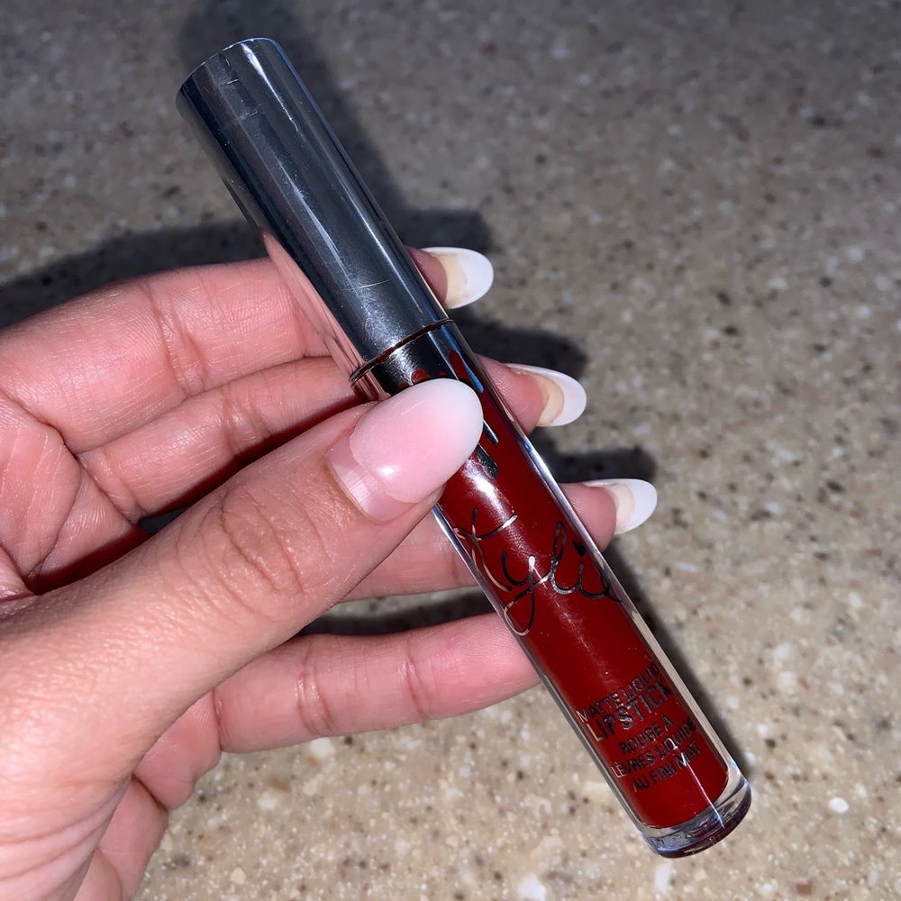 Kylie Holiday Merry/Boujee Matte Liquid Lipstick